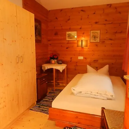 Gaestehaus Alpenrose * Ettal