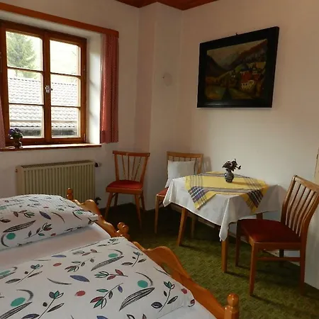 Gaestehaus Alpenrose Gæstehus *